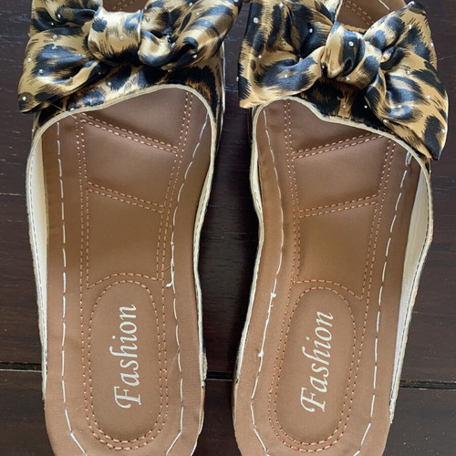 Fashion Icon leopard print women's slippers with bow and strass, like new, size 38