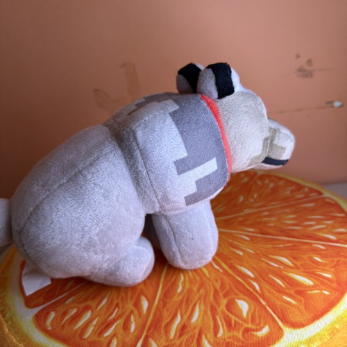 Minecraft wolf plush like new