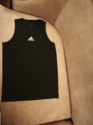 Adidas sleeveless men's training shirt black, like new, size M