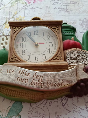 Analog wall clock like new