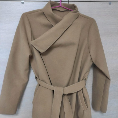 Long Italian trench coat new, camel with belt and multipurpose collar