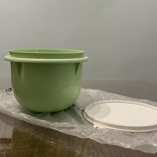Tupperware Peng mixing bowl 1.0 L lime green