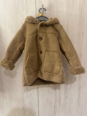 Zara kids jacket with synthetic fur lining like new