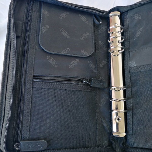 Eastpak fabric binder like new with rings and pockets