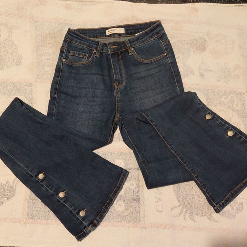 Jeans flared with metallic buttons, size S, blue, new