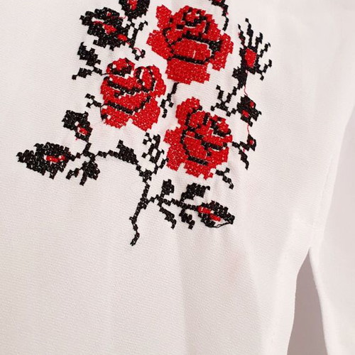 Blouse with embroidered flowers new, size M