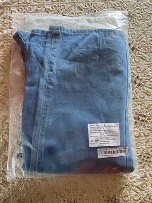 Women's denim jeans new, size M, blue