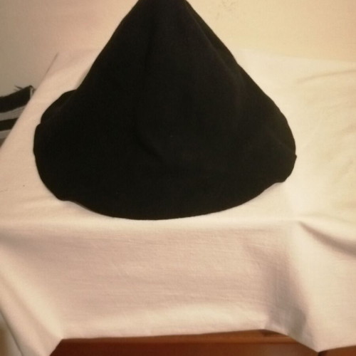 Cotton wool triangular hat new, size M, black