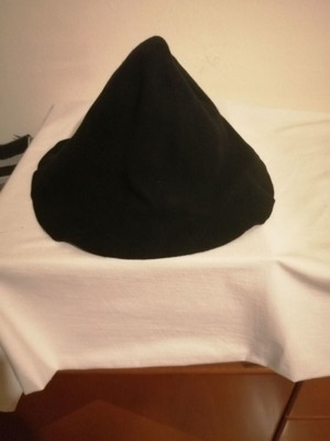 Cotton wool triangular hat new, size M, black