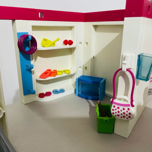 Playmobil 5485 City Life Shopping Mall used with elevator and figures