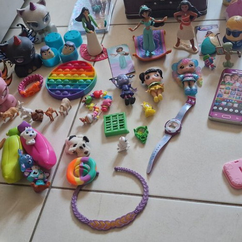 Assorted toy set, pack
