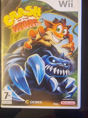 Wii Crash of the Titans empty box used with instructions