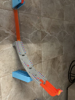 Hotwheels racing track like new