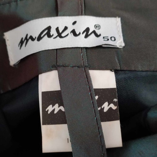 Maxin top used, size large
