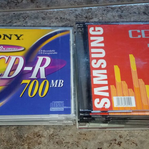 CD cases like new, pack of 17, empty