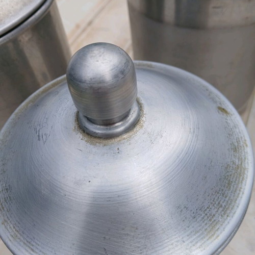 Aluminum storage containers like new, set of 5 pieces