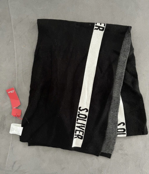 S.Oliver scarf