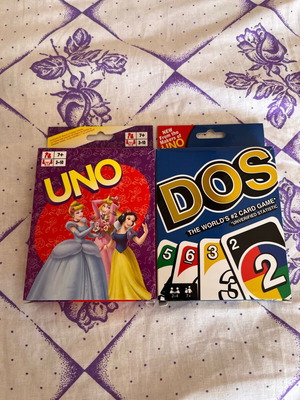 UNO + DOS карти за игра като нови