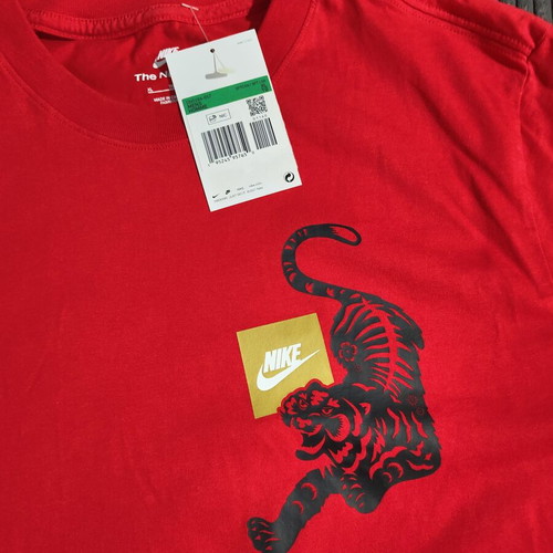 Nike t-shirt new, size XL with Japanese details, red