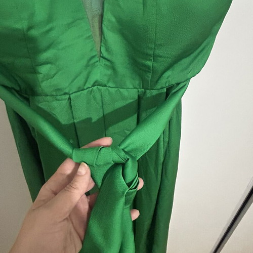 Long formal emerald dress medium like new with slit and belt