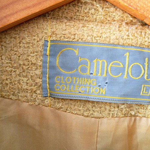 Vintage Camelot tweed/bouclé suit set used, yellow/gold