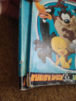 Looney Tunes 2 volumes used