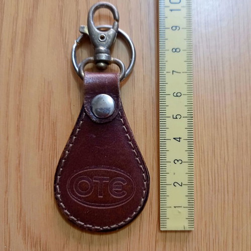 Ote leather keychain like new, brown vintage