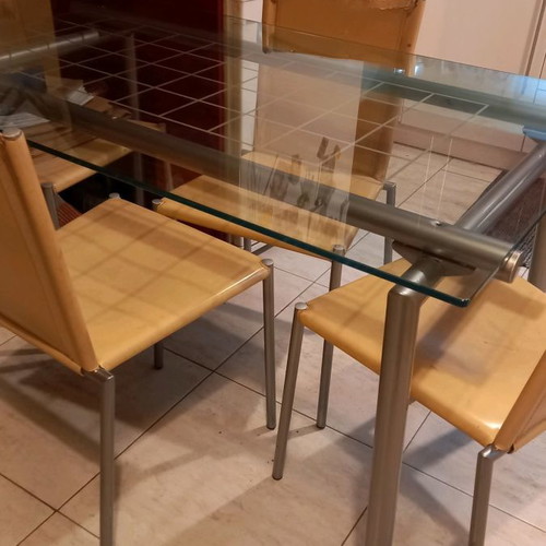 Glass kitchen table 140×80 and 5 leather chairs used