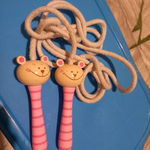 Wooden jump rope used, pink