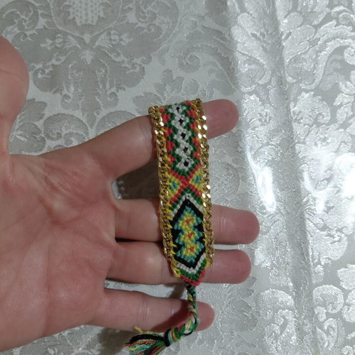 Boho chic bracelet like new, multicolor