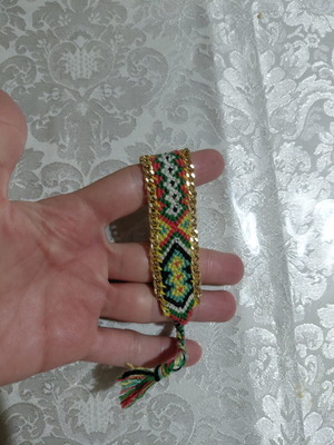 Boho chic bracelet like new, multicolor