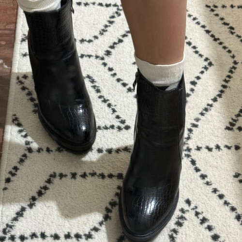 Keep Fred women's ankle boots with heel and crocodile effect like new