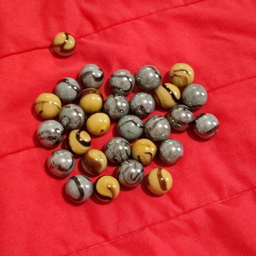 Marbles like new, set of 156 with 21 different types