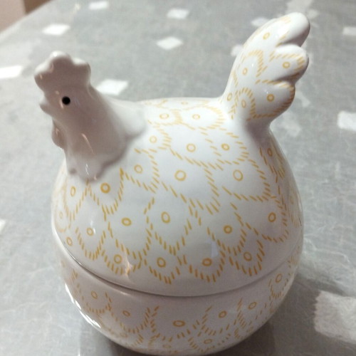 Easter egg and rooster porcelain set like new