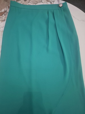 Toi & Moi emerald wrap skirt, size S, like new