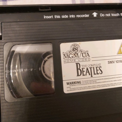 The Compleat Beatles Clamshell VHS tape like new, MGM Music 1986