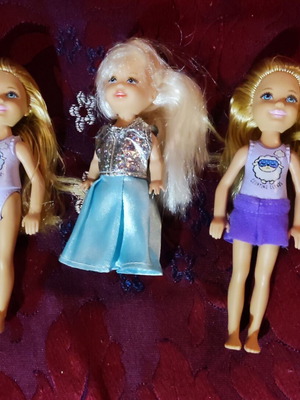 Barbie dolls used, set of 3 small dolls