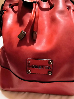 Loretta drawstring bag large, like new, red