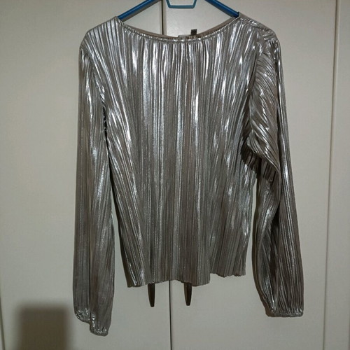 Yas pleated silver blouse new, size S