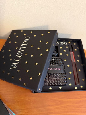 Valentino Κολώνια σε σετ δώρου ανέγγιχτη Eau de Parfum 50 ml