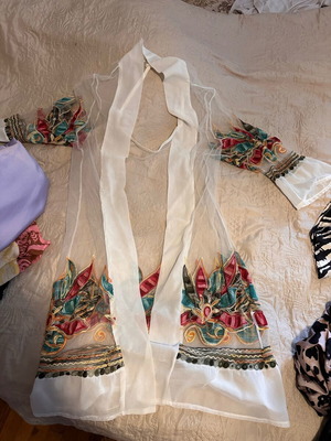 Kimono with embroidery with tulle defect