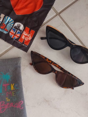 Shein butterfly sunglasses set of 2 with case new