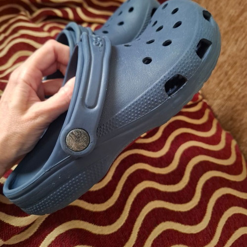 Crocs J4 dark blue shoes for boys used, size 36-37