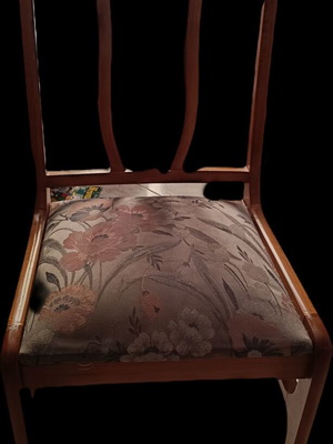Wooden dining chairs set of 4 with fabric upholstery like new