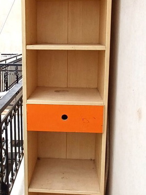 Στήλη βιβλιοθήκη μεταχειρισμένη με 5 ράφια και 1 συρτάρι