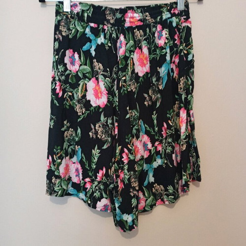Shorts airy like new, size Large