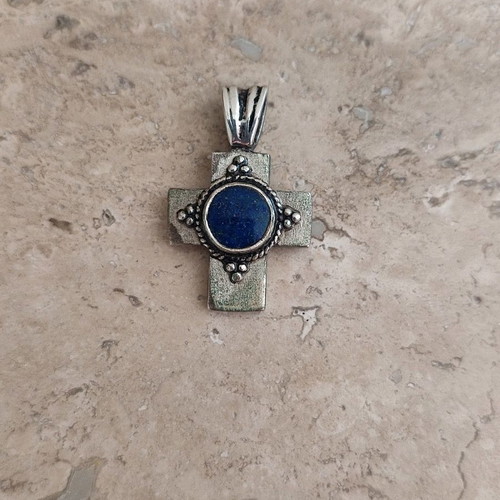 Vintage silver 925 cross used with blue round stone