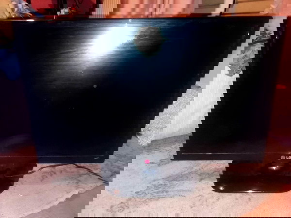 metachirismeni tileorasi LG