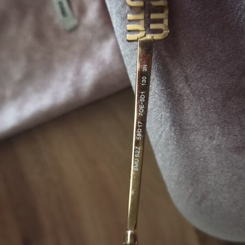 Miu Miu sunglasses like new, gold color