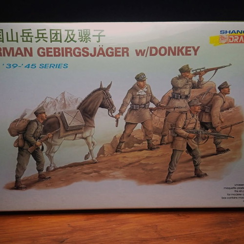 German Gebirgsjäger Dragon 1/35 new sealed kit with 5 figures and donkey